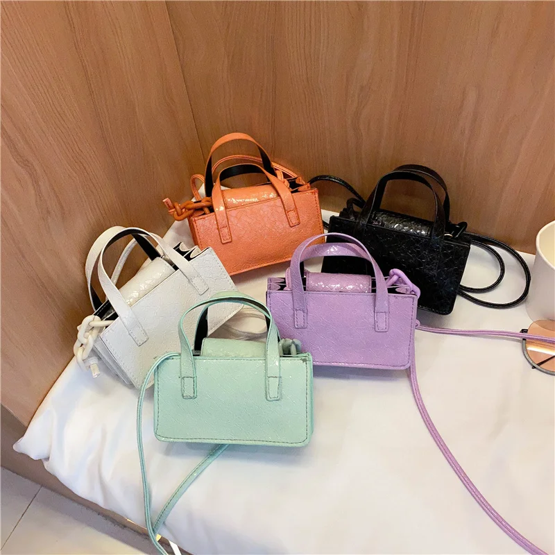 Женская сумка из искусственной кожи с крокодиловым узором и цепочкой| |