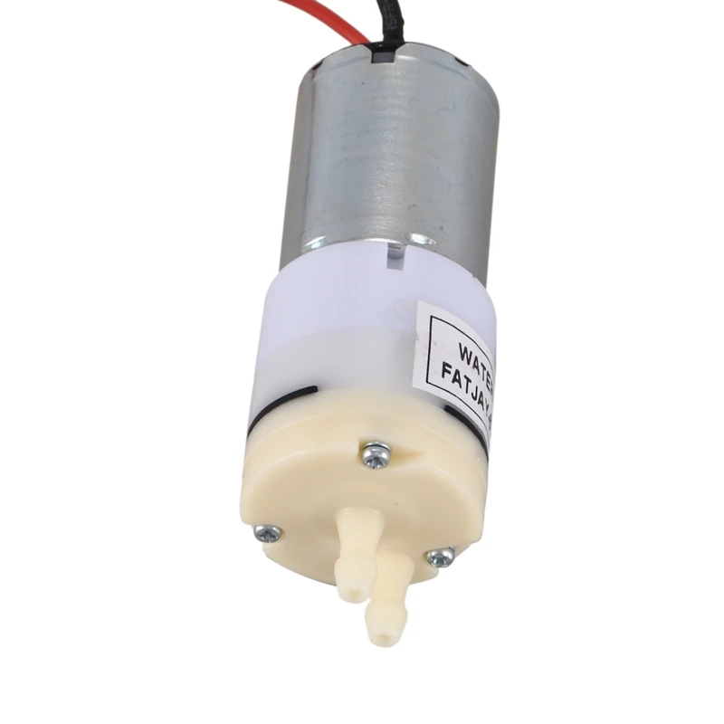 металлическая лодка с водян