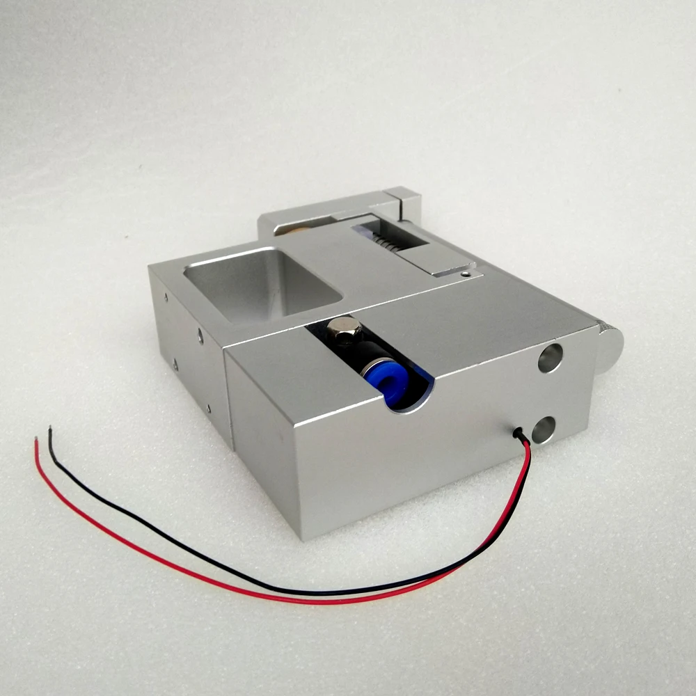 Пневматический маркировочный инструмент для маркировки слов или узоров на ткани