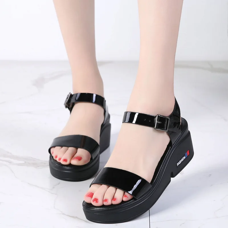 

Thick bottom sandals women's 2019 new leather versatile muffin middle heel flat bottom with waterproof platform fairy