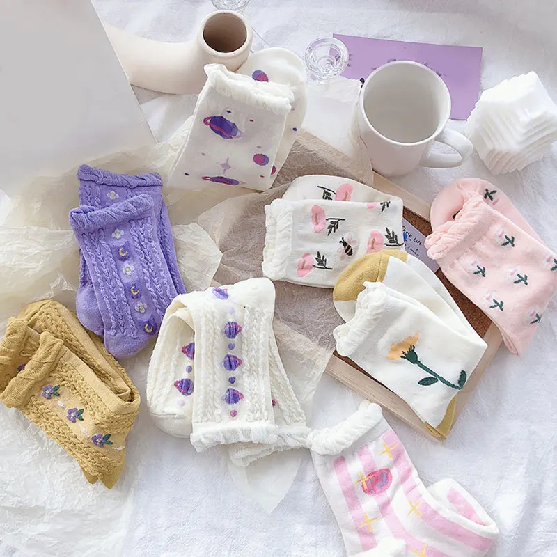 

1pair Winter Cotton Women Socks Floral Art Cute Socks Candy Color Funny Socks Mid-tube Floral Print Warm Casual Socks Hot New