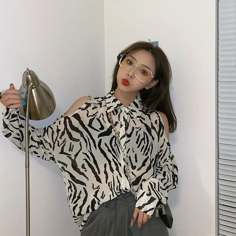 

ETOSELL Women Fashion 2020 Leopard Print Sexy Off-the-shoulder Bf Wind Summer 2020 Loose Long-sleeved Shirt Sunscreen Shirt
