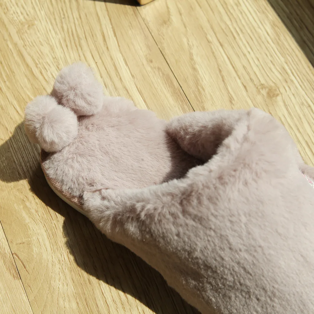 Теплые женские домашние тапочки Милые однотонные зимние с мехом из материала на