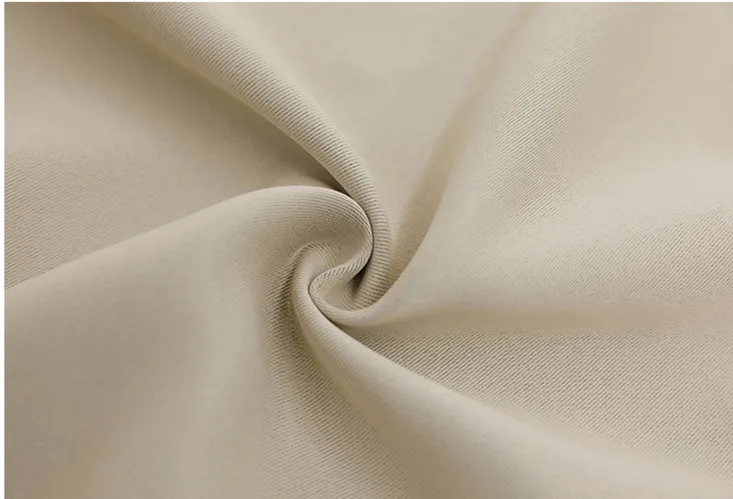 Двухслойные сетчатые шторы в нордическом стиле красные простые современные из