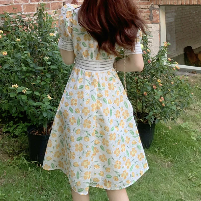 

High Quality 2021 Summer New French Vintage Embroidery Midi Dress Elegant Short Sleeve Party Dress Chic Kleider Damen Vestidos