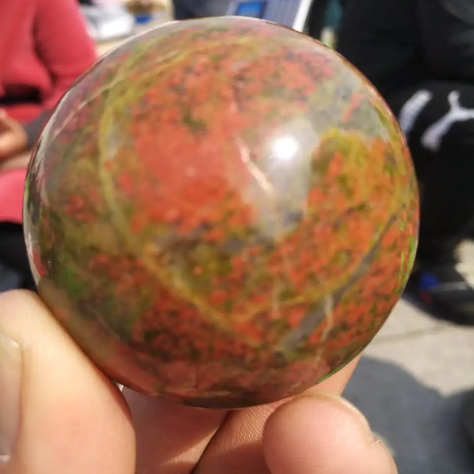 Шарики из натурального драгоценного камня 50 мм полированная кристаллическая