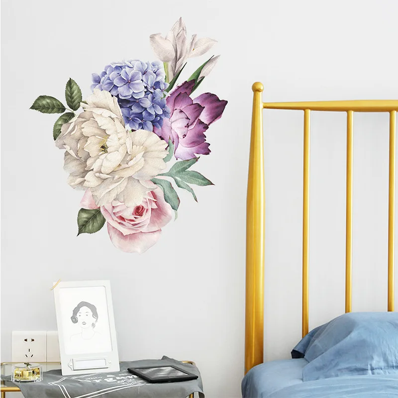 

The pink peony flower at the head of the bedroom bed beautifys the decorative wall stickers