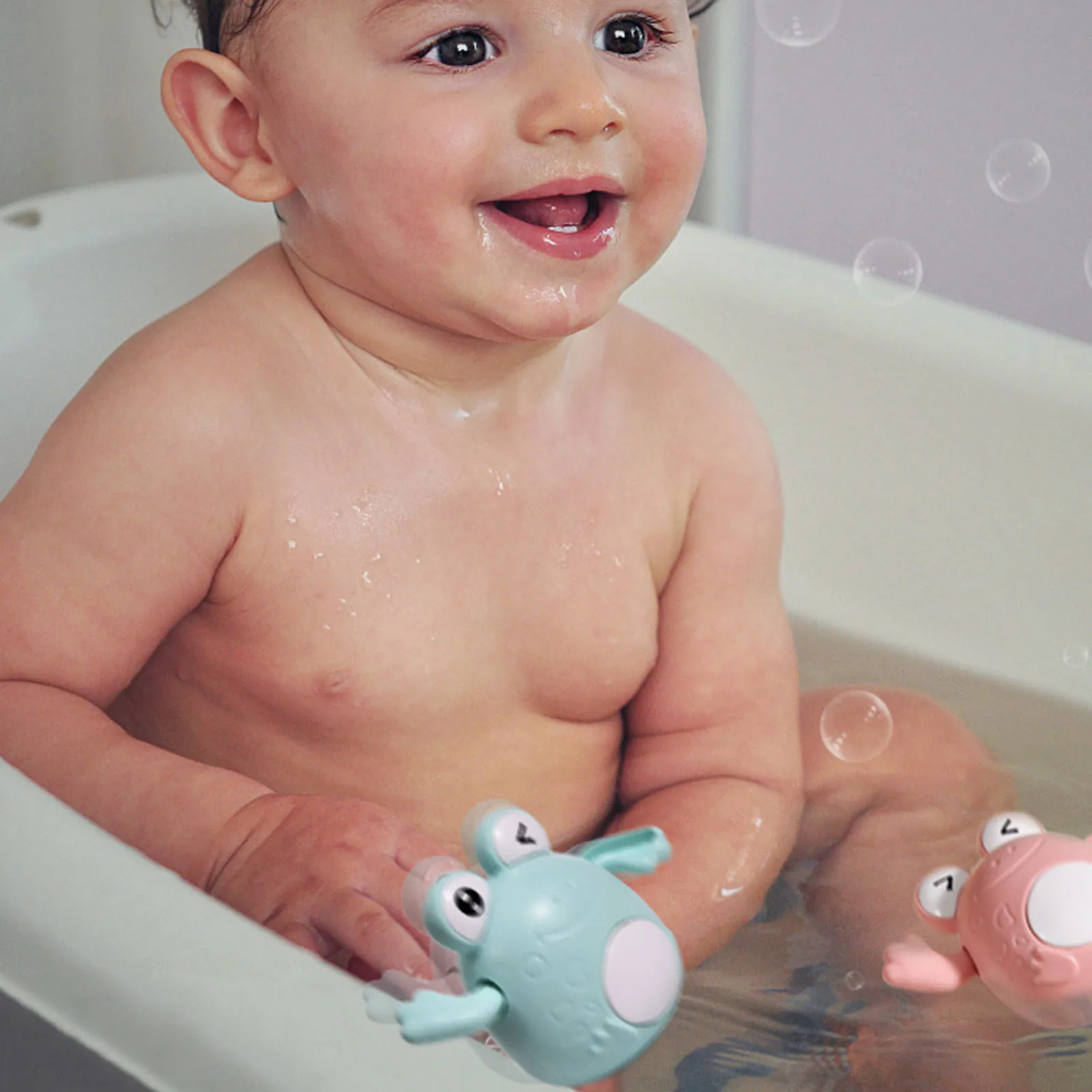 

Children Beach Toys Bath Toys Wind Up Swimming Wagging Tail Rotating Device