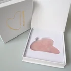 Скребок для лица из розового кварца, нефрита, гуаша