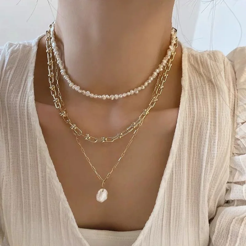 

U-Magical Textured Chunky Chain Metallic Freshwater Pearl Pendant Necklaces for Women Gold Color Chokers Necklace Jewelry