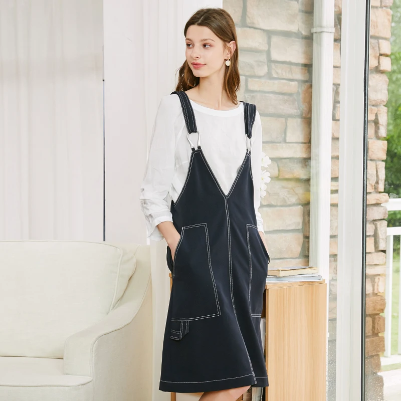 

Женское джинсовое платье на бретелях, с карманами, модель F1439