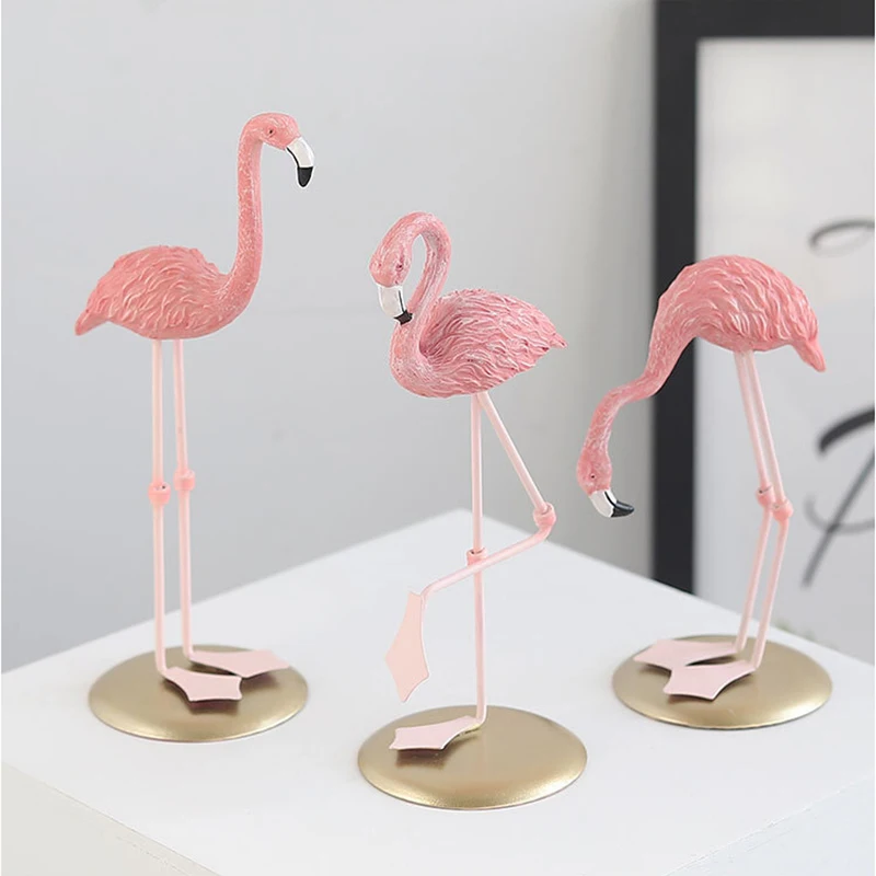 

Golden Standing Flamingo Decoration Resin Sculpture Figurine Statue Ornament Artcrafts Table Centerpiece Home Decor Miniature