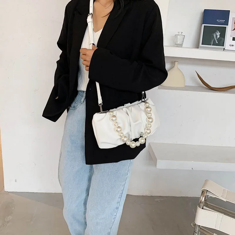 

2021 Summer Simplicity Shoulder Bags Ladies Pearl Chain Cloud Bag High Quality PU Leather Solid Color Pleated Armpit Bags Purses