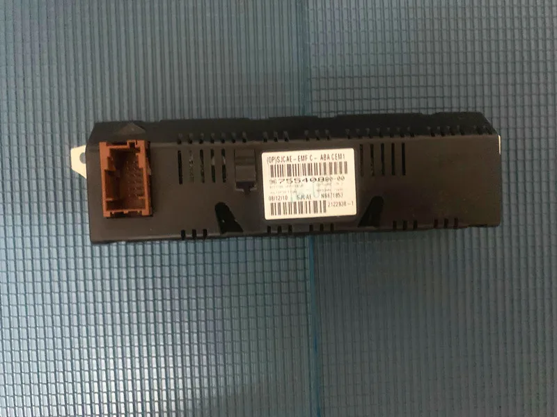 Красный экран Deutsh испанский итальянский португальский USB Bluetooth A/C дисплей монитор