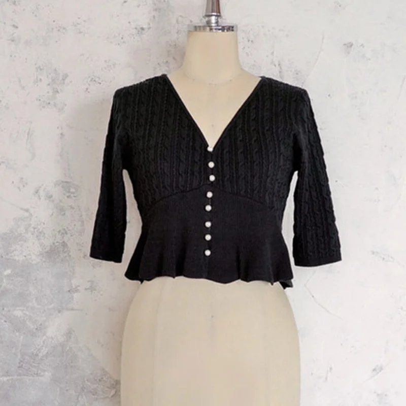 

2021 Elegant V Neck Half Sleeve Single Breast Knit Cardigans Spring New Ruffles Slim Femme Cropped Sweater Chic Twist Tops