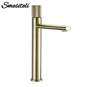 Smesiteli Роскошный Золотой смеситель для раковины для ванной комнаты Смеситель для холодной и горячей воды смеситель для кухни водопад на палубе