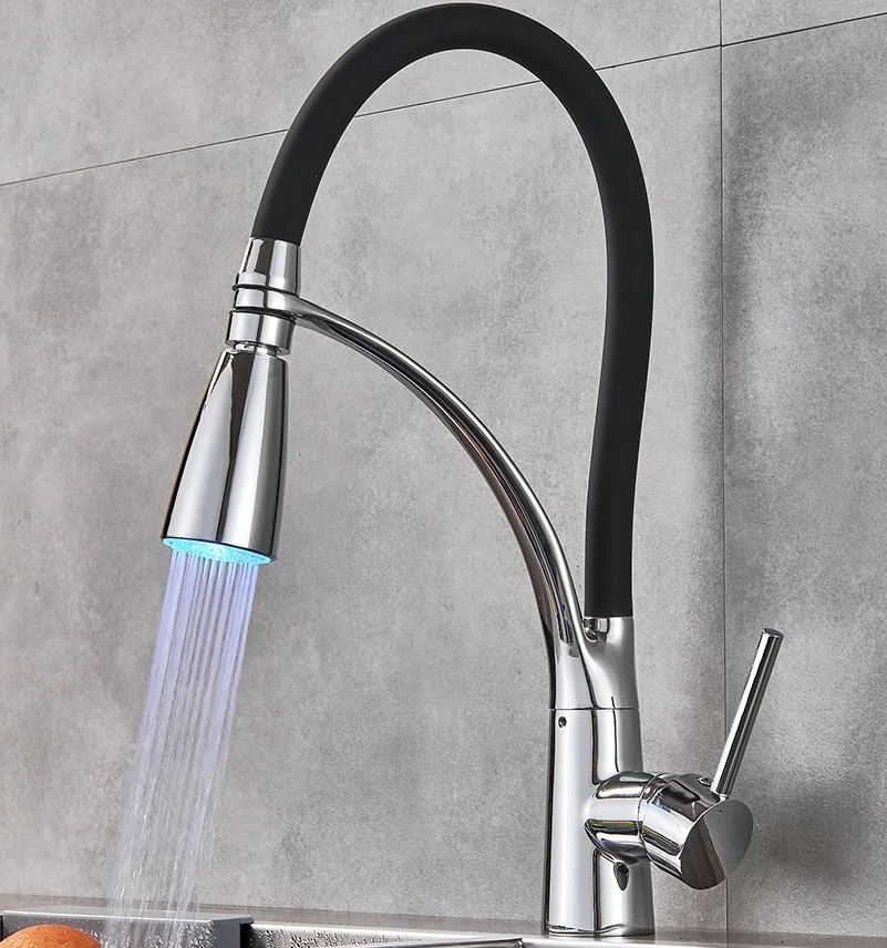 Смеситель для кухонной мойки СВЕТОДИОДНЫЙ ПОВОРОТНЫЙ черный хром крепление на