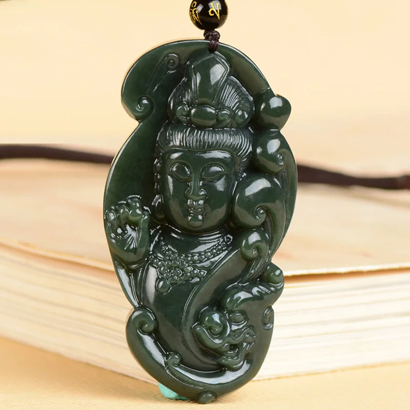 Кулон из натурального зеленого нефрита большого размера подвеска в виде фигурки
