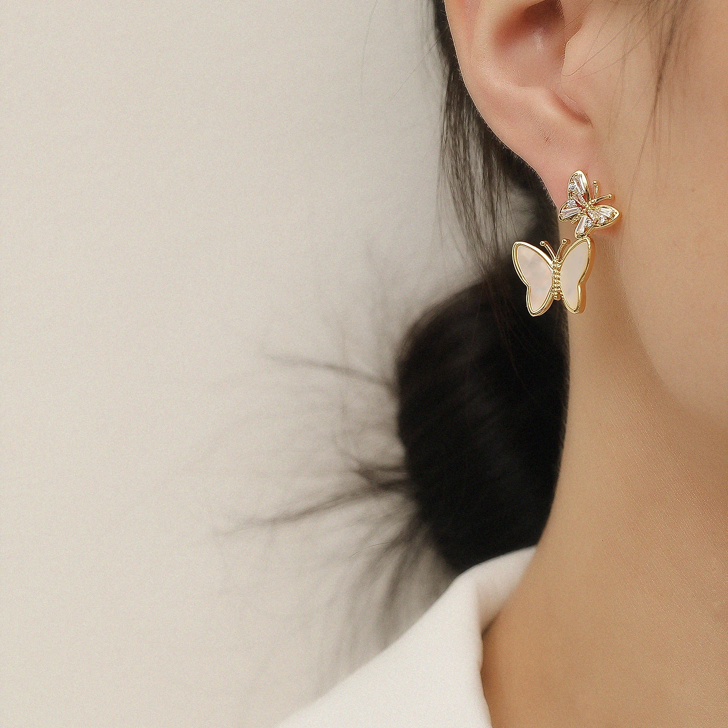 

Butterfly Shell Zircon Earrings Fashion Sweet Unique Design Minimalist Elegant Accessories For Girlfriend Part Banquet HYACINTH
