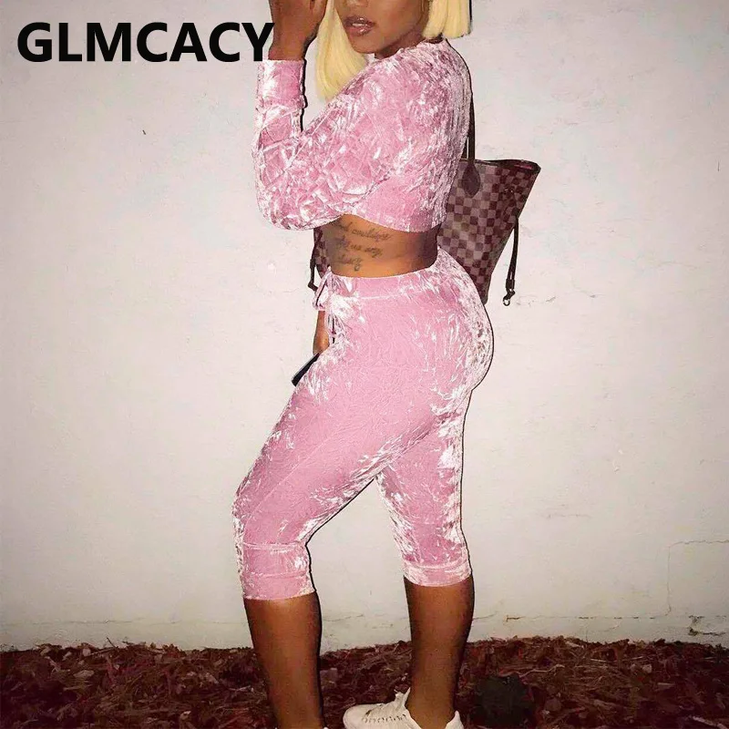 

Women Two Piece Velvet Suits Long Sleeve Crop Top & Knee Length Shorts Set