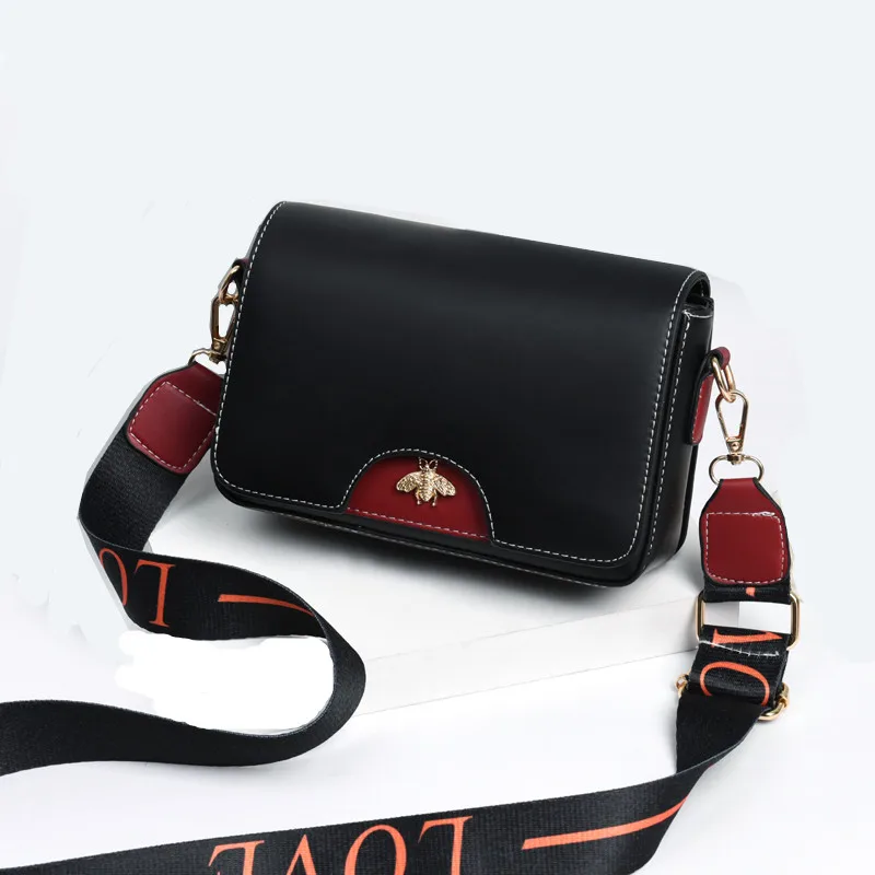 Сумка женская на широком ремешке мессенджер с Пчелой саквояж плечо чемоданчик