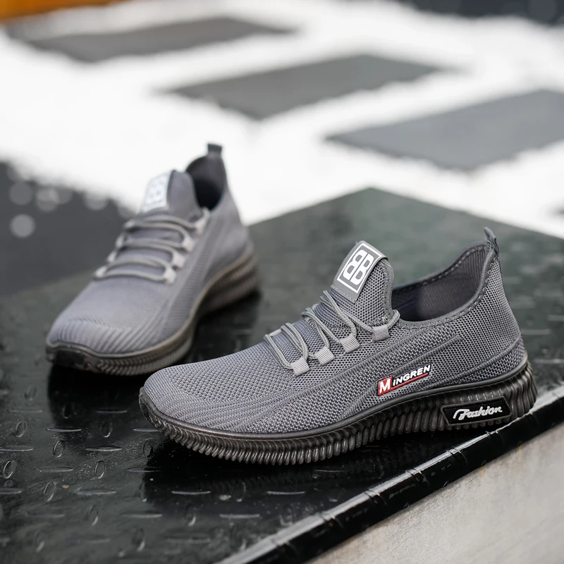 

2021 Summer Classic Solid Black and Grey Outdoor Casual Men's Running Shoes Comfortable Lace Up Wear Resistant Men's Sneakers