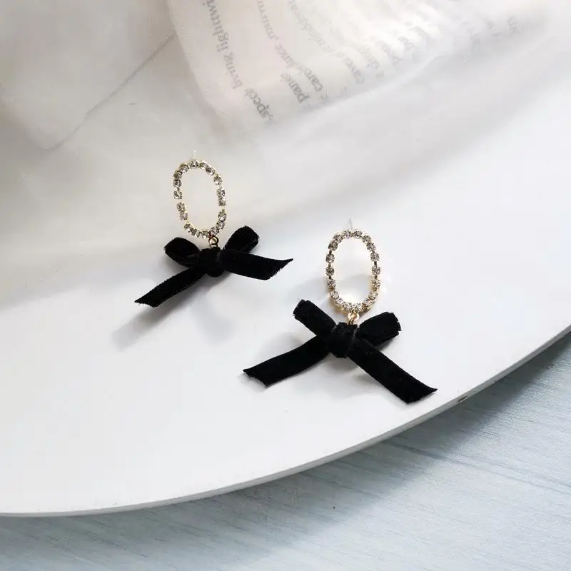 

OEING 925 Silver Needle Round Earrings Temperament Black Flannel Bow Earrings Zircon Jewelry