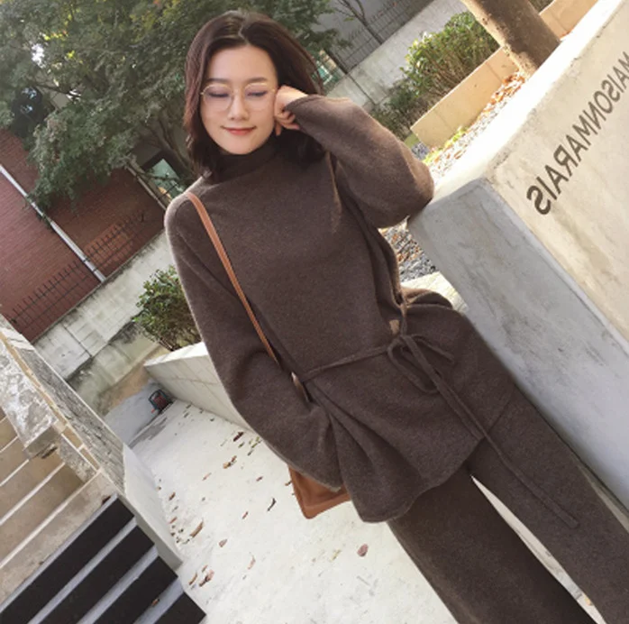 Осенне зимний трикотажный спортивный костюм свитер с высоким воротом для женщин