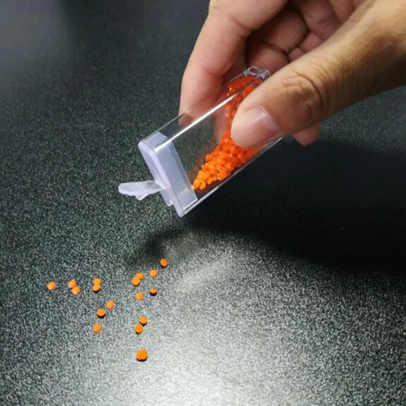 

64pcs Box New Diamond embroidery diamond painting tool! Daimond transparent plastic storage box, jewelry Drill Storage Box Gift