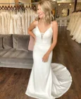 Платье свадебное атласное с V-образным вырезом, Кружевная аппликация на бретелях-спагетти, с открытой спиной, без рукавов, со шлейфом, в пол, платье невесты