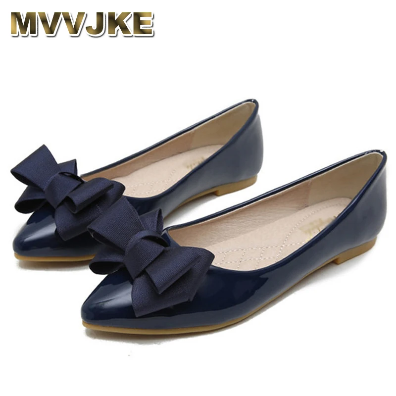 

Женские босоножки на плоской подошве, с острым носком