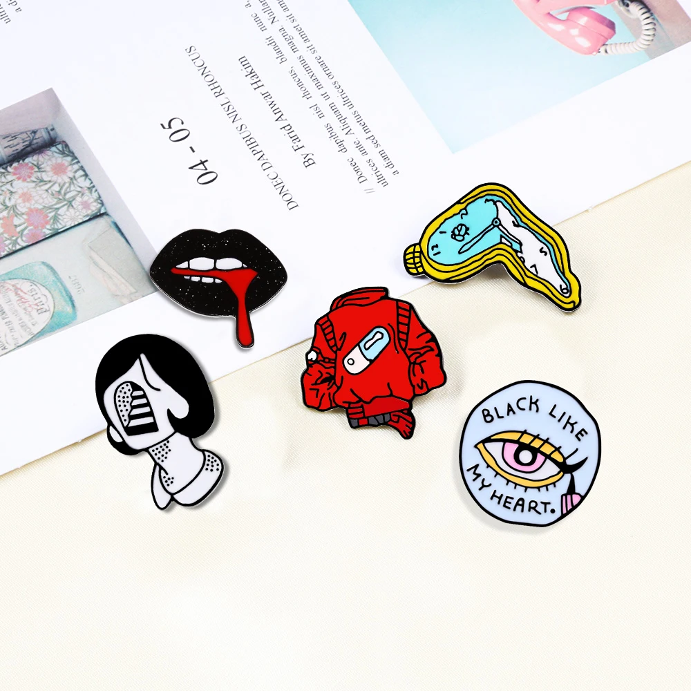 Крутые скрученные часы эмалевые заколки для лацканов подводка глаз красная