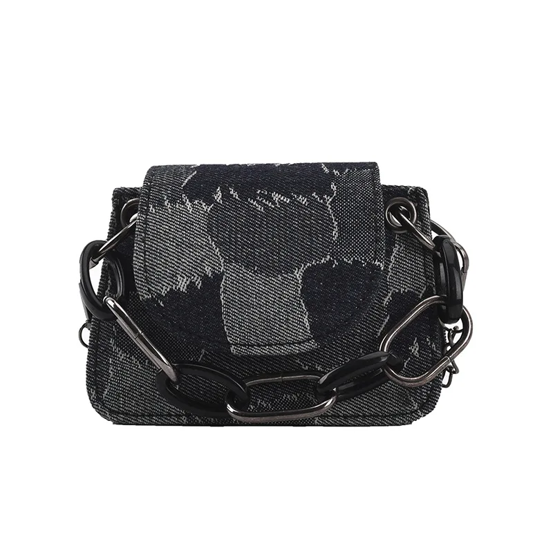 

Fashion simple design bag women 2021 summer new style foreign style leisure one shoulder underarm bag chain fashion cool women