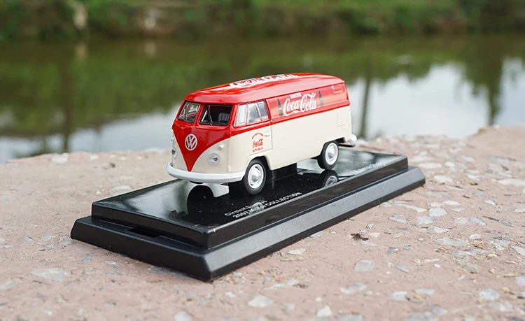CocaCola Van 1: 64 VW фургон грузовой автобус T1 литая модель автомобиля игрушки Металлическая Модель автомобиля оригинальная коробка - Цвет: CocaCola Van