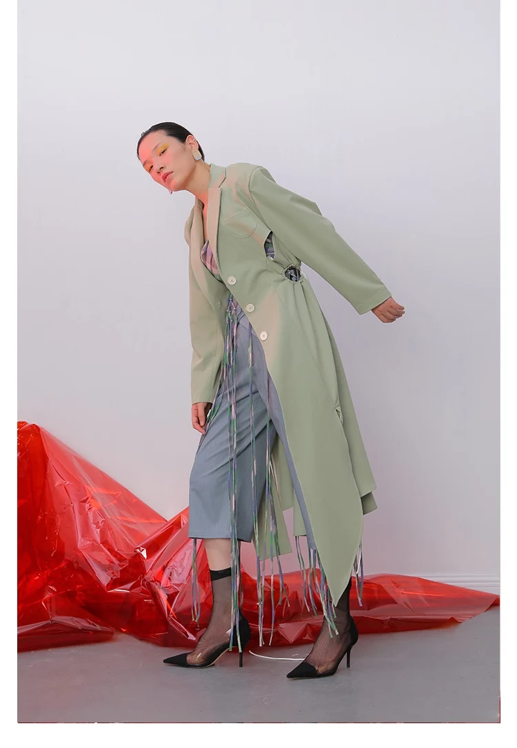 IRINAL02 FW коллекция выдалбливают Асимметричный длинный плащ для женщин
