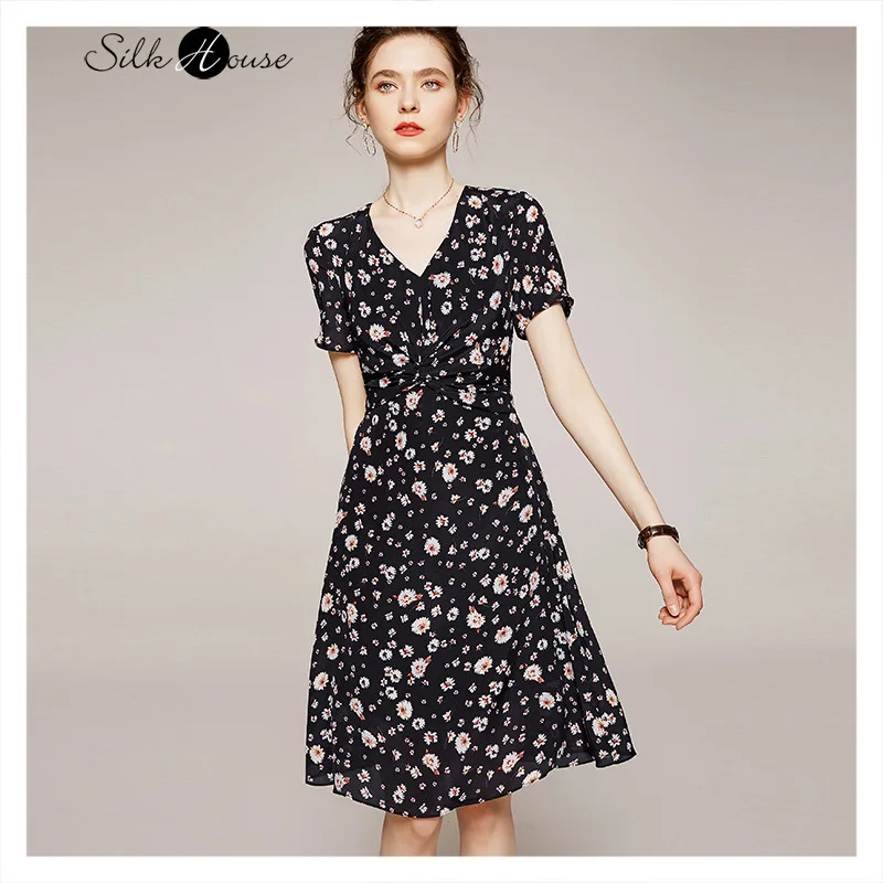 Лето 2020 Новое шелковое обнимающее платье с v-образным вырезом коротким рукавом