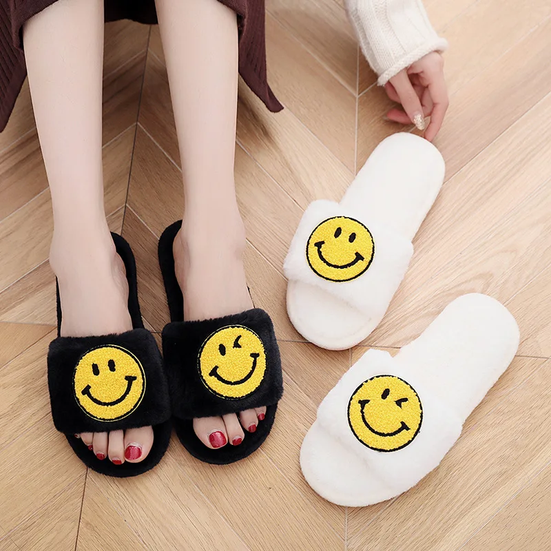 

Cartoon Smiley Plush Female Cotton Slippers Fashion Home Soft Soled Non Slip Slippers Winter Comfort Warm Couple Flat Shoes