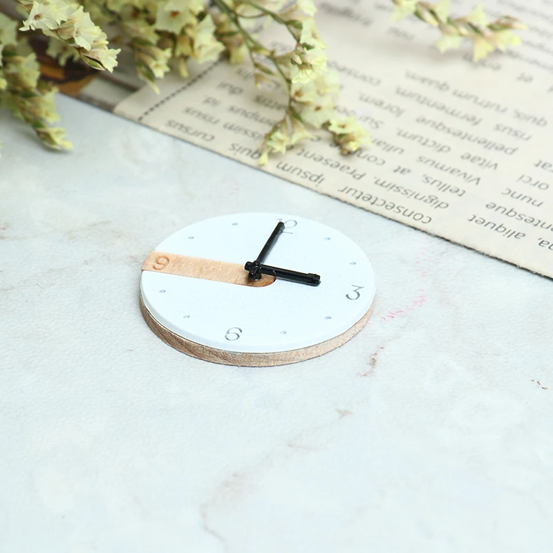 

1:12 Scale Dollhouse Miniature Wall Clock Play Doll House Miniaturas Home Decor