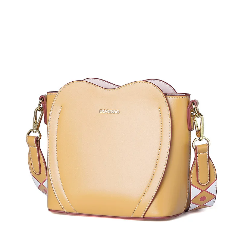 

Bucket bag satchels Niche bags women bags 2020 new trendy shoulder bag women crossbody peach heart wide shoulder strap