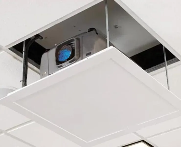 Моторизованный кронштейн для проектора с дистанционным управлением 75 см|Чехлы