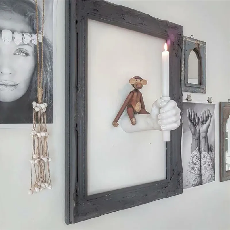 

WU CHEN LONG Nordic Creative Living Room Wall Hand Holding Hydroponic Glass Vase Art Wall Candle Holder Home Decor A1856