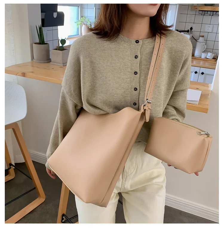 Autumn and winter HongKong style retro forest simple bucket bag Ins fashion large capacity student broadband single shoulder | Багаж и