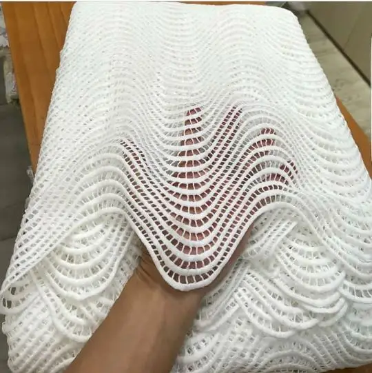 Кружевная ткань с блестящими кристаллами французская гипюровая кружевная белая