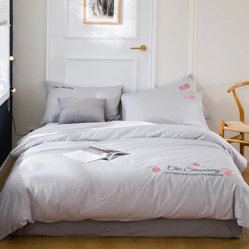 Комплект постельного белья из шелка с цветочным принтом | Дом и сад