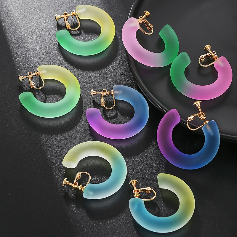

New Korean Colorful Gradient Geometric C-shaped Hoop Clip on Earrings Exaggerated Acrylic Non Pierced Earrings for Women Jewelry
