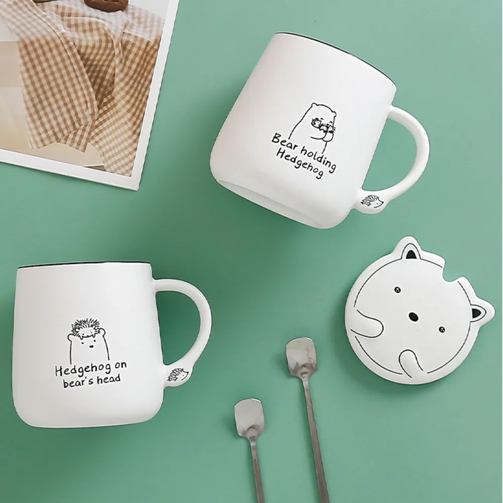 

Hedgehog and small bear mugs, cute cup ceramic mug with cover, coffee cup, black and white simple cup drinkware，teacup