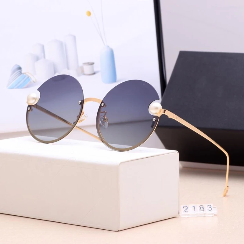 Женские круглые солнцезащитные очки брендовые с жемчужным украшением и