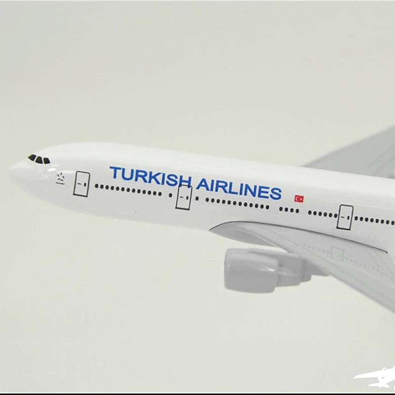 20 см Турецкие авиалинии Boeing 777 авиация металлическая модель 16 см модель самолета игрушки с колесом коллекционный подарок