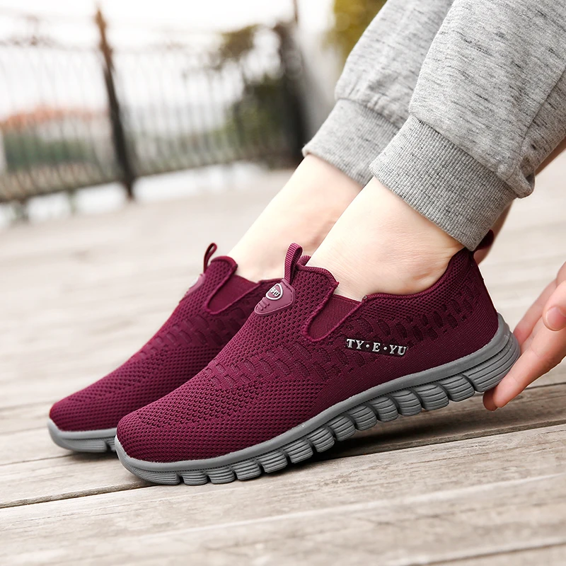 

New Vulcanized Shoes Women Sneakers Slip on Flats Shoes Loafers Female Shoes High Quality Walking Flat Sneakers Zapatillas Mujer