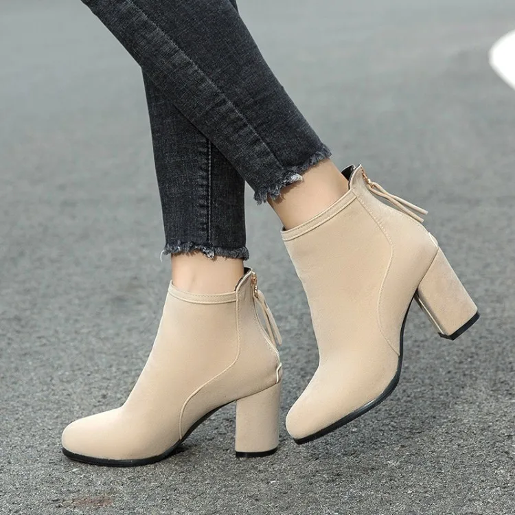 Ботинки мартинсы с круглым носком на толстом каблуке высоком молнии квадратном